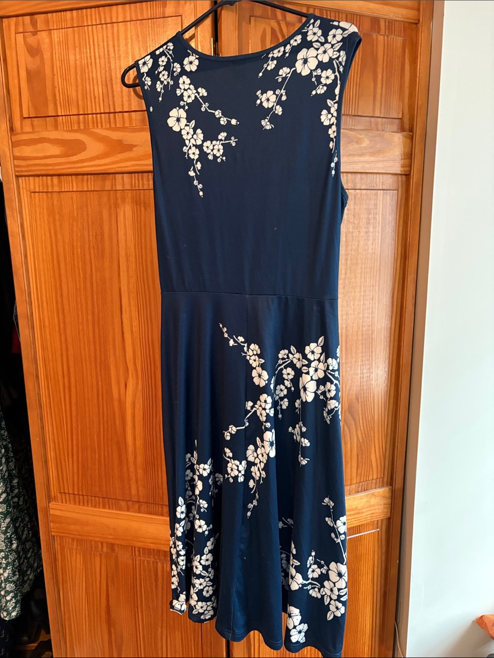 Twist-Front Navy Floral Midi Dress - Picture 2 of 2